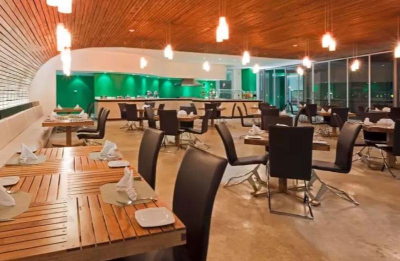 Courtyard By Marriott Tuxpan  Buitenkant foto